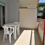 Daire 300 Mt From The