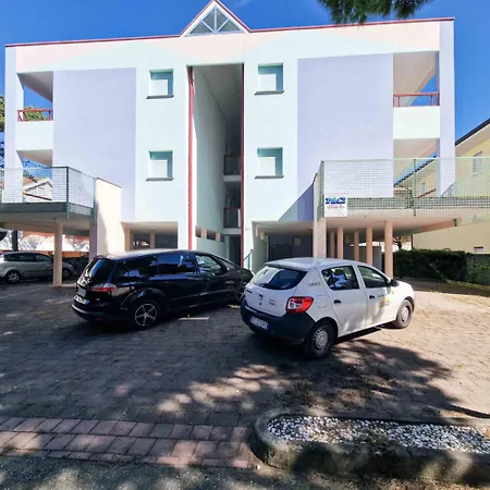 300 Mt From The Apartment